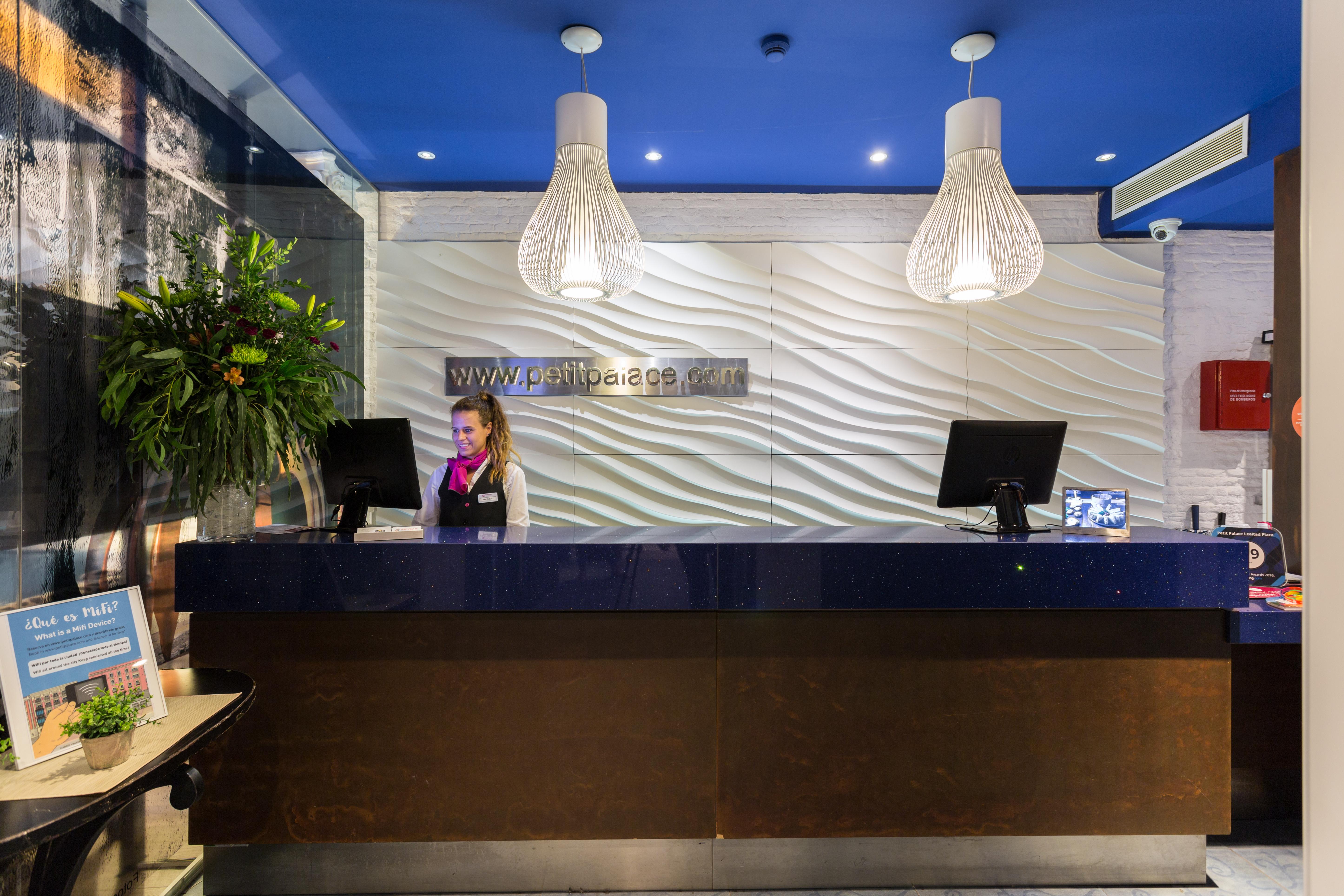 Petit Palace Lealtad Plaza Madrid Dış mekan fotoğraf
